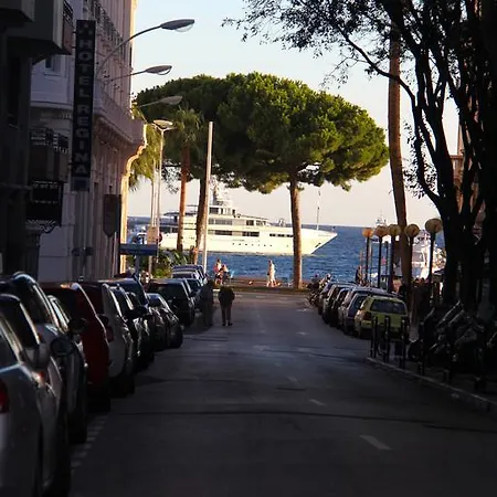 From Hollywood To Bollywood 2 Bedrooms 2 Bathrooms - 1 Min From Croisette&beach, 12 Min From The Palais Lägenhet *